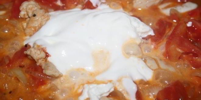 Рецепт яичницы со сметаной