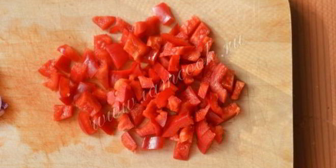 Рецепт яичницы со спаржей и вялеными помидорами