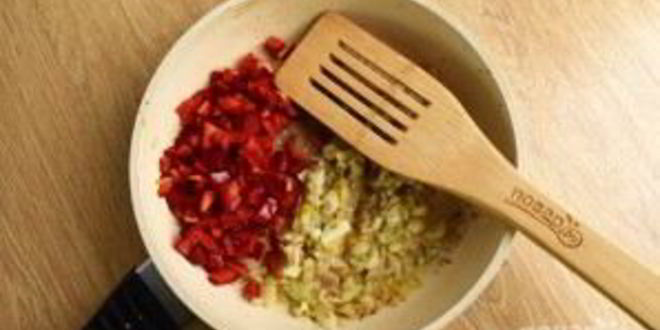 Рецепт яичницы в томате по-африкански