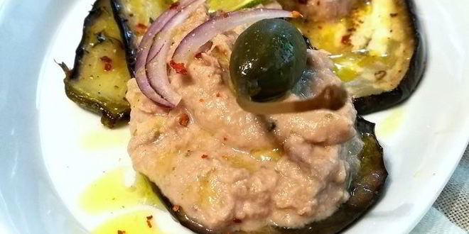 Рецепт закуски из баклажанов с тунцовым паштетом