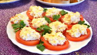 Рецепт Закуски из помидоров с колбасным сыром и чесноком
