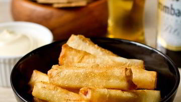 Рецепт Закуски из сулугуни в тесте фило