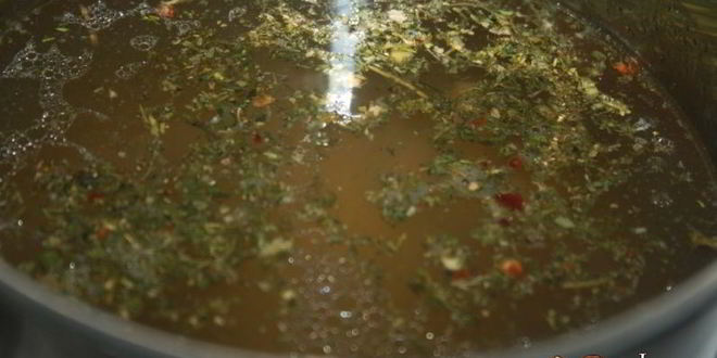 Рецепт базового заливного из курицы с сухой кавказской аджикой