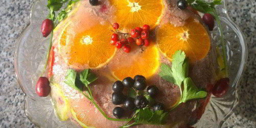 Как приготовить праздничное заливное из утки с брусникой утиная история