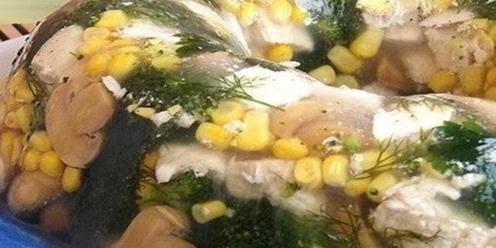 Как приготовить закусочное заливное ассорти