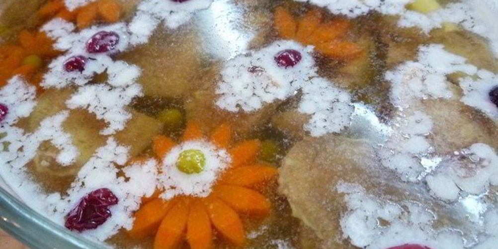 Как приготовить заливное из говяжьего и свиного языков