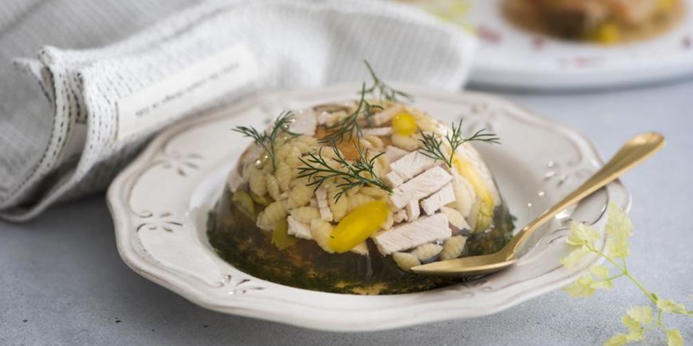 Как приготовить заливное из курицы и пасты