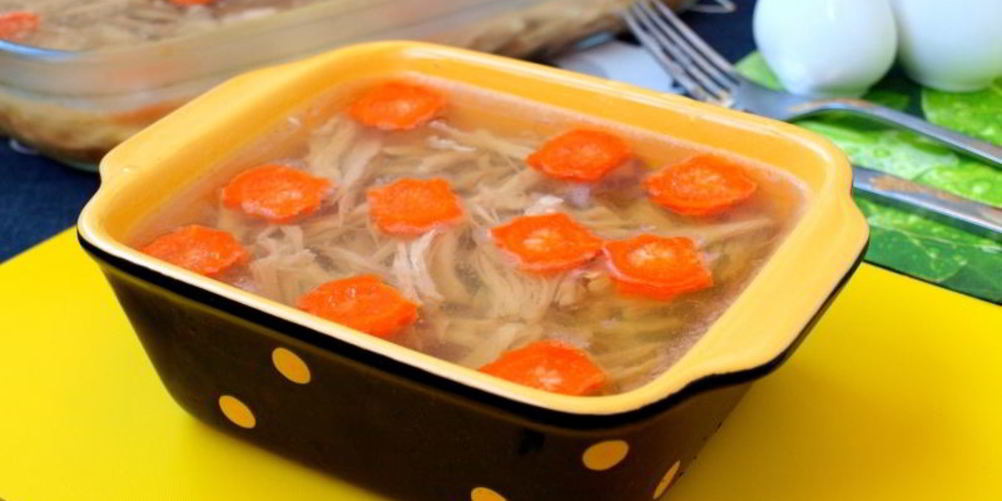 Как приготовить заливное из петуха