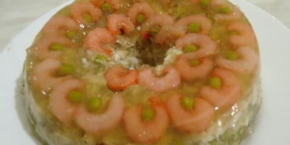 Как приготовить заливное из рыбы и креветок