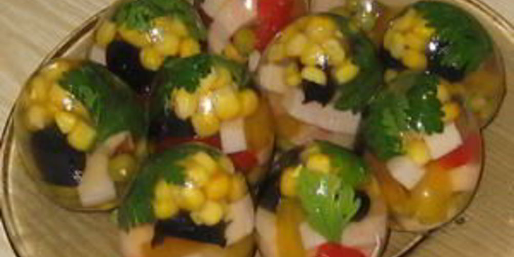 Как приготовить заливное яйца фаберже