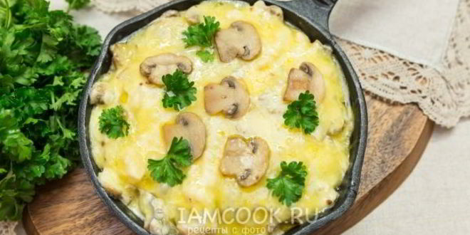 Рецепт жульена с курицей и грибами на сковороде