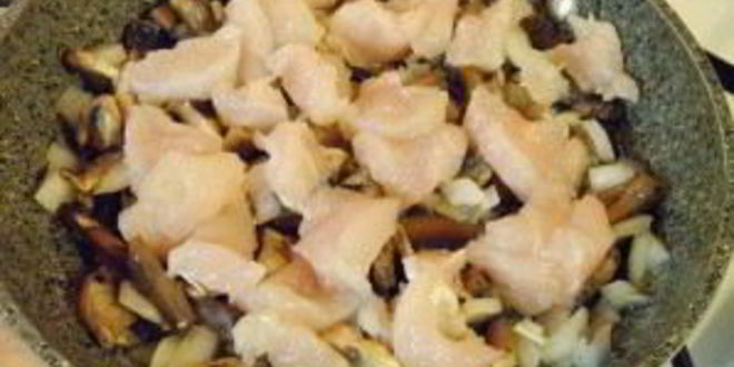 Рецепт жульена в тарталетках с грибами и курицей