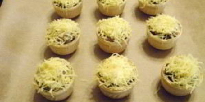 Рецепт жульена в тарталетках с грибами и курицей