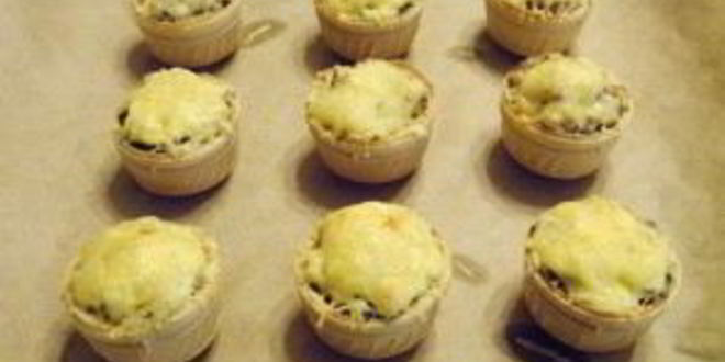 Рецепт жульена в тарталетках с грибами и курицей