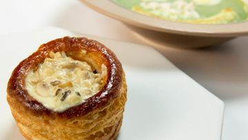 Рецепт Жюльена из грибов в волованах