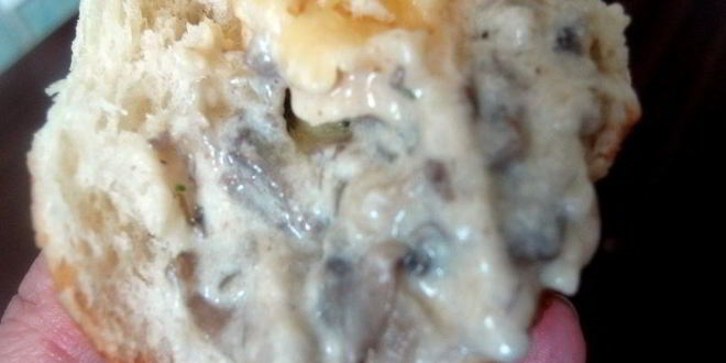 Рецепт жюльена с курицей и грибами в булочке