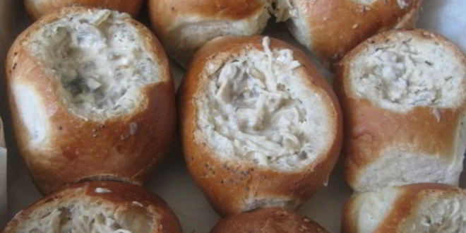 Рецепт жюльена с курицей и грибами в булочке